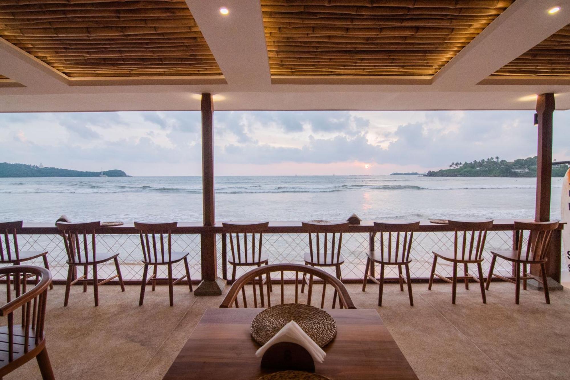 Azuri Bay Hotel Galle Exterior photo