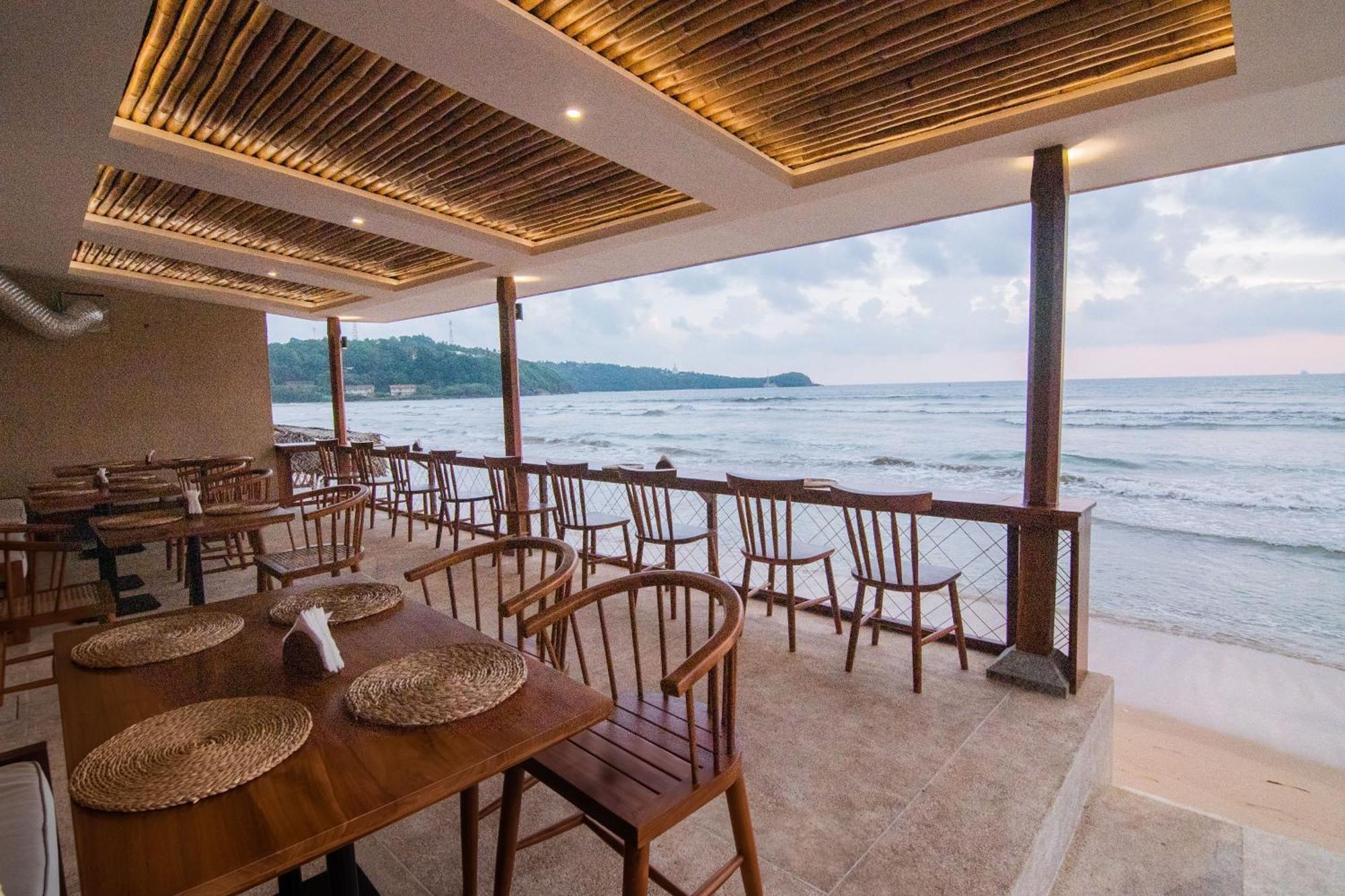 Azuri Bay Hotel Galle Exterior photo
